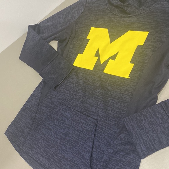 Fanatics University of Michigan Sweatshirt - Picture 4 of 8